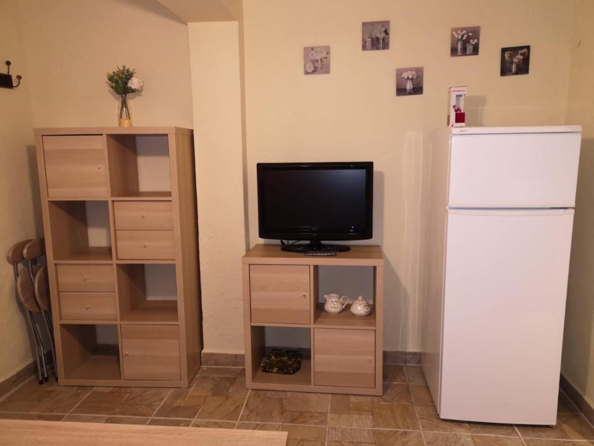 Estudio En La Plaza De Apartment *